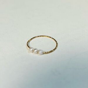 Elegant Gold Pearl Ring